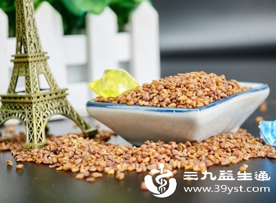 苦荞米中丰富的膳食纤维，在促进肠道蠕动方面有积极作用