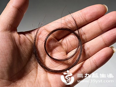 如果脱发情况较为严重，可以寻求中医的帮助