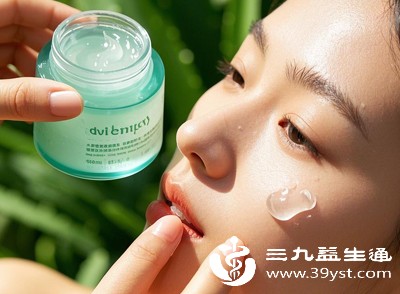 芦荟胶的功效有限，不能替代防晒、美白、抗老等护肤品