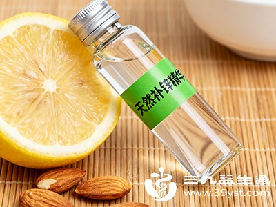 锌在酸性环境中更容易被吸收，餐后胃酸分泌增多，能为锌的吸收创造有利条件