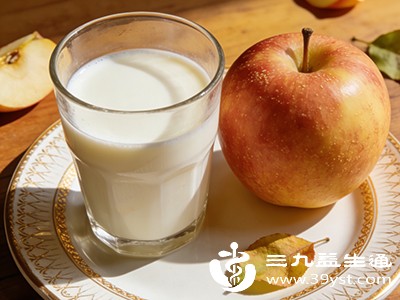 苹果中的果酸加速牛奶蛋白质凝结