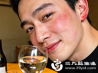 若因特殊情况必须饮酒,应严格控制摄入量,浅尝辄止 若因特殊情况必须饮酒,应严格控制摄入量,浅尝辄止