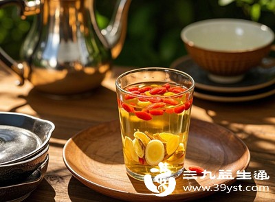 黄芪和枸杞泡水虽好，但要控制饮用量