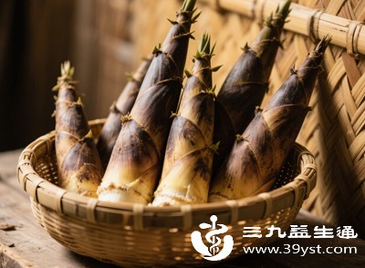 春笋性质温和，且富含水分，口感脆嫩