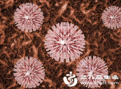 紧急提醒 脚被钉子扎别拖延 破伤风风险藏在细节里 正确清洁规范接种守护自身安全！