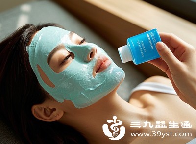 油性皮肤油脂分泌旺盛,每周可做2次泥膜 油性皮肤油脂分泌旺盛,每周可做2次泥膜