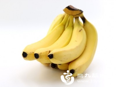 香蕉+牛奶=“毒药” 谣言 多数人能放心吃 这几点做好更健康