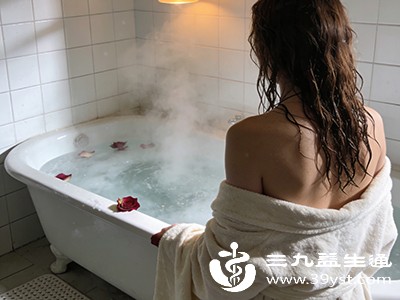 洗澡频率多少才合适 不同季节肤质各有讲究 一篇说清楚