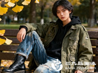 春捂不是“捂到底”，当气温稳定在15℃以上，且昼夜温差小于8℃时，可逐步减衣