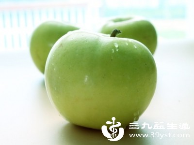 苹果性平味甘，是月子里最适合吃的水果之一