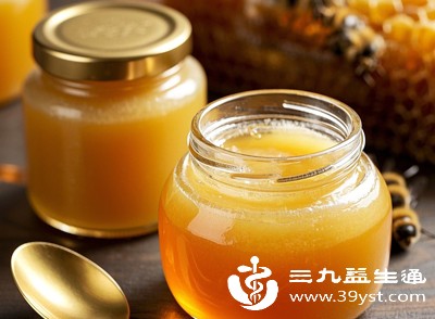 并非所有人都适合食用蜂王浆,需提前排查自身情况,避免引发健康问题 并非所有人都适合食用蜂王浆,需提前排查自身情况,避免引发健康问题