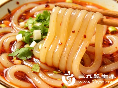 真相了 土豆粉致胖的不是淀粉 是这些错误吃法 看完再也不用纠结