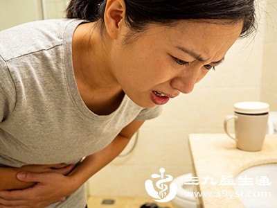 咳嗽时若同时存在呕吐、腹泻、消化不良等肠胃问题，需减少鸡蛋摄入量