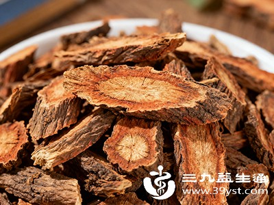 丹参的活血作用可能会加重胃肠道出血，导致呕血、黑便等情况，不利于溃疡的愈合，甚至可能使病情恶化