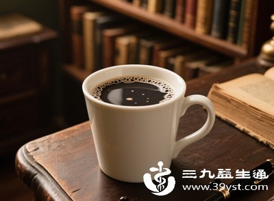 黑豆黄豆豆浆最好现做现喝，若有剩余，可装入密封容器中放入冰箱冷藏，保存时间不超过24小时