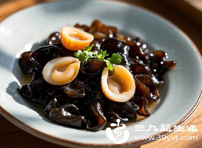 网上流传的“喝茶、吃木耳能快速排出烟毒”的说法并无科学依据