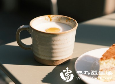 单独喝牛奶的下奶辅助作用有限，搭配经典下奶食材能事半功倍