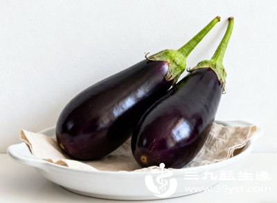 茄子经过加热烹饪后，其中的膳食纤维会变得柔软