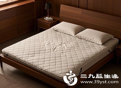 地面要每天用湿拖把擦拭，避免灰尘飞扬，减少螨虫的传播