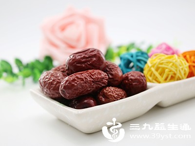 枸杞红枣泡水补血护眼还养颜 日常养生的简易良方