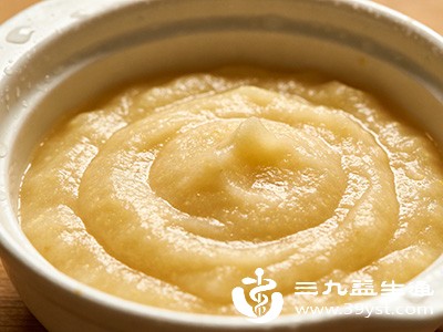 给娃做苹果泥 蒸不蒸有门道 适合娃的才最好