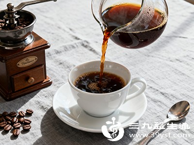 避免空腹饮用 避免空腹饮用