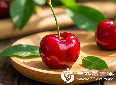 。樱桃表皮可能残留农药或细菌，彻底清洗能降低肠胃感染风险