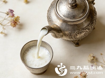 本身消化功能较弱,中药与牛奶同服易出现腹胀、腹泻,建议将牛奶加热后少量尝试 本身消化功能较弱,中药与牛奶同服易出现腹胀、腹泻,建议将牛奶加热后少量尝试