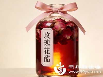 醋本身就有促进胃液分泌的作用,能帮助分解食物,提升消化效率,而玫瑰花的加入中和了醋的刺激性,让调理更温和 醋本身就有促进胃液分泌的作用,能帮助分解食物,提升消化效率,而玫瑰花的加入中和了醋的刺激性,让调理更温和