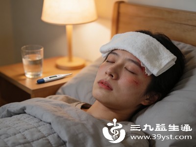 某些感染类问题会导致身体出现低热,进而引发盗汗,这是身体对抗病原体的一种防御反应 某些感染类问题会导致身体出现低热,进而引发盗汗,这是身体对抗病原体的一种防御反应