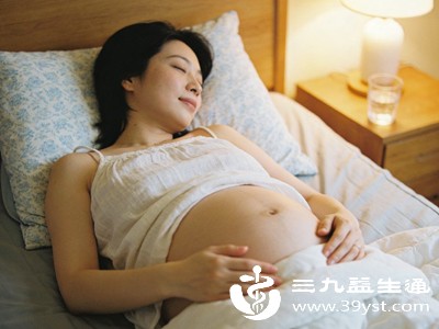 新手孕妈收藏 孕期睡姿无绝对标准 澄清不实传言 教你根据身体感受调整 睡好才是养胎关键