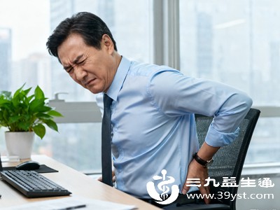 如果久坐超过一小时，腰椎间盘长期处于受压状态，会慢慢失去弹性，容易出现腰肌劳损、腰椎酸痛等问题