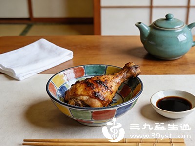 鸡肉、鸭肉等禽肉中维生素B6含量较高,每100克鸡肉约含0.54毫克,鸭肉约含0.22毫克 鸡肉、鸭肉等禽肉中维生素B6含量较高,每100克鸡肉约含0.54毫克,鸭肉约含0.22毫克