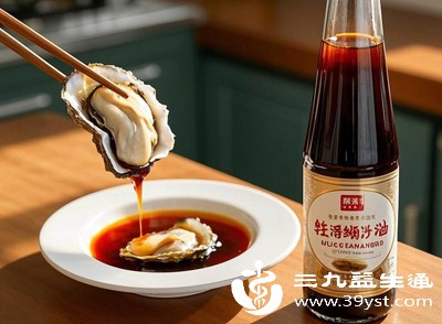 酱油、蚝油、豆瓣酱等调味品含盐量也较高，烹饪时需减少使用，可选择醋、柠檬汁等替代调味