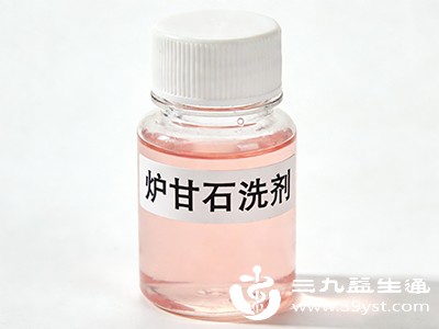 瘙痒时避免搔抓，可涂抹炉甘石洗剂缓解，或在医生指导下使用抗组胺药膏（如氯雷他定乳膏），防止抓破后感染