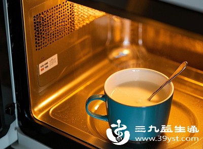 禁止用微波炉加热，微波加热速度快，易导致局部温度过高，彻底灭活益生菌，还可能破坏营养