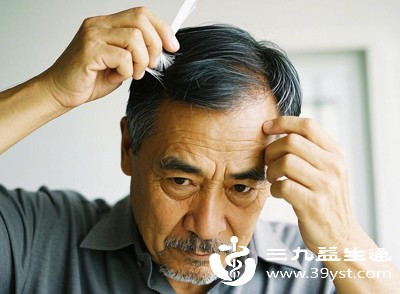 有白头发该怎么处理 从染发遮到饮食调 分人群给出建议 还能防增多