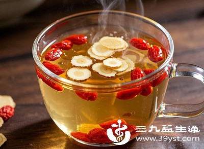 长服西洋参可以降低血液凝固性、抑制血小板凝聚、抗动脉粥样硬化并促进红血球生长, 增加血色素