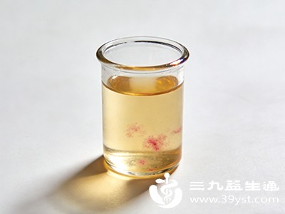 尿液颜色可能与正常尿无异，也可能因病因不同而出现异常，如呈茶色、血色等