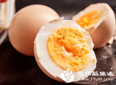 早餐吃鸡蛋配土豆营养翻倍还抗饿 这样吃准没错