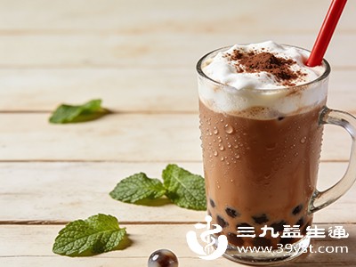 下午2-3点是饮用奶茶的黄金时段，此时人体新陈代谢处于午后高峰，咖啡因能有效缓解午后犯困，且距离晚餐还有3-4小时，热量有足够时间被消耗