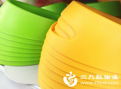 双酚A(塑料餐具)、邻苯二甲酸盐(化妆品)等物质会模拟甲状腺激素作用,干扰下丘脑-垂体-甲状腺轴的调节,导致TSH分泌紊乱 双酚A(塑料餐具)、邻苯二甲酸盐(化妆品)等物质会模拟甲状腺激素作用,干扰下丘脑-垂体-甲状腺轴的调节,导致TSH分泌紊乱