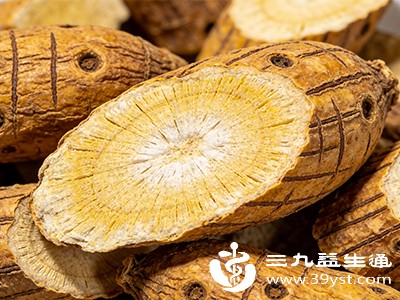 在治疗胃炎、胃溃疡等引起的胃脘冷痛、腹胀时，乌药常与香附、陈皮等配伍，增强行气散寒、和胃止痛的效果