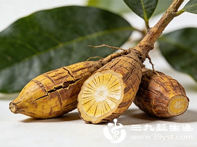 现代药理研究发现，乌药含有挥发油（如乌药醚内酯、去甲乌药碱等），具有调节胃肠平滑肌运动的作用，能缓解胃肠痉挛，这与其行气止痛的功效相符