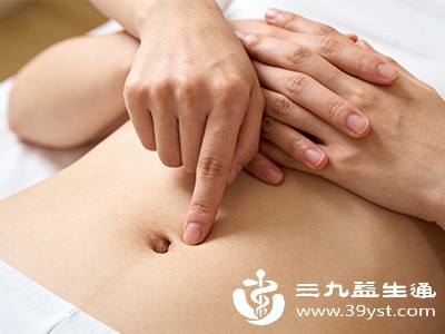 按摩时力度要适中，避免过度用力导致皮肤损伤或疼痛加剧