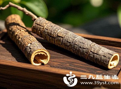 筋骨痿弱，步履艰难