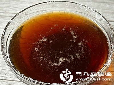 接触碱水需当心 多部位可能受伤害 防护与急救要知道