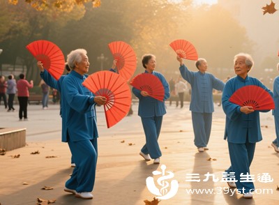 患有心脏病、高血压、糖尿病等疾病的人群，以及老年人、孕妇等，在出汗较多时要特别注意，避免在高温环境下长时间活动，以防出现意外