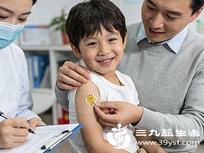 狂犬疫苗后发烧别硬扛 轻微低烧这样办 高烧不退及时就医别耽误