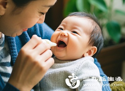 拍嗝后不要立即平放